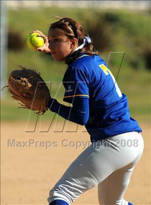 Thumbnail 2 in Mater Dei vs. Bishop Amat (Santiago Spring Fling) photogallery.