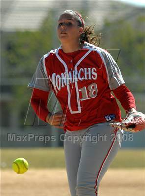 Thumbnail 1 in Mater Dei vs. Bishop Amat (Santiago Spring Fling) photogallery.