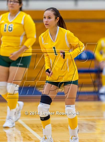 Thumbnail 3 in Fredericksburg vs. Crystal City (3A Bi-District) photogallery.