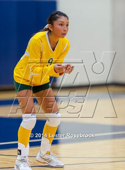 Thumbnail 3 in Fredericksburg vs. Crystal City (3A Bi-District) photogallery.