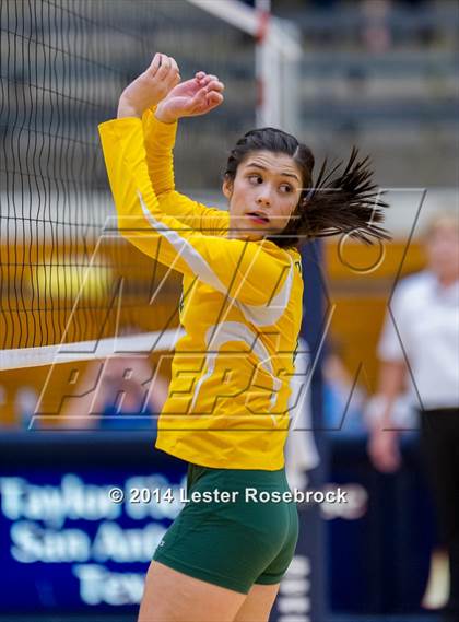 Thumbnail 3 in Fredericksburg vs. Crystal City (3A Bi-District) photogallery.
