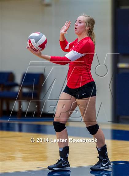 Thumbnail 2 in Fredericksburg vs. Crystal City (3A Bi-District) photogallery.