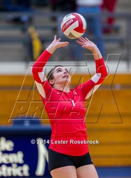 Thumbnail 3 in Fredericksburg vs. Crystal City (3A Bi-District) photogallery.
