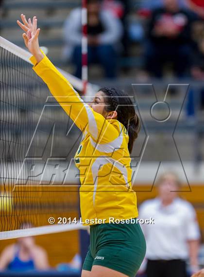 Thumbnail 3 in Fredericksburg vs. Crystal City (3A Bi-District) photogallery.