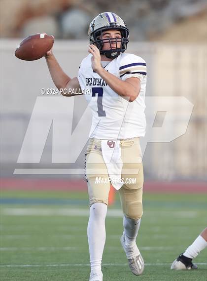 Thumbnail 2 in Bradshaw Christian @  Vista del Lago photogallery.