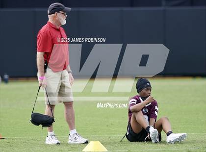 Thumbnail 1 in Wolfson vs Gadsden County (Jaguars Preseason Classic) photogallery.