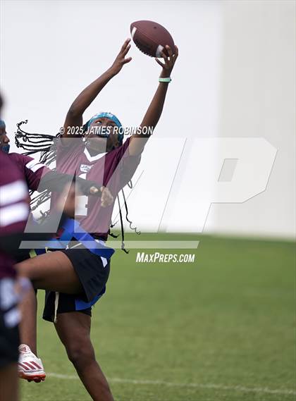 Thumbnail 2 in Wolfson vs Gadsden County (Jaguars Preseason Classic) photogallery.