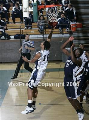 Thumbnail 1 in Bakersfield vs. Loyola (Torrey Pines Holiday Prep Classic) photogallery.
