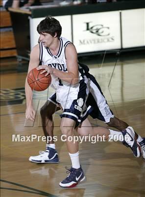 Thumbnail 3 in Bakersfield vs. Loyola (Torrey Pines Holiday Prep Classic) photogallery.