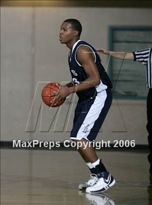 Thumbnail 3 in Bakersfield vs. Loyola (Torrey Pines Holiday Prep Classic) photogallery.