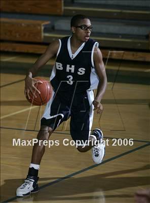 Thumbnail 3 in Bakersfield vs. Loyola (Torrey Pines Holiday Prep Classic) photogallery.