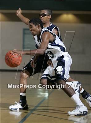 Thumbnail 2 in Bakersfield vs. Loyola (Torrey Pines Holiday Prep Classic) photogallery.
