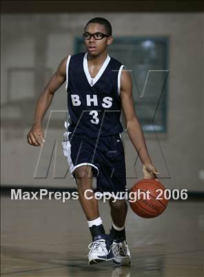 Thumbnail 3 in Bakersfield vs. Loyola (Torrey Pines Holiday Prep Classic) photogallery.