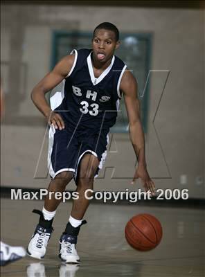 Thumbnail 3 in Bakersfield vs. Loyola (Torrey Pines Holiday Prep Classic) photogallery.