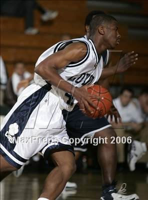 Thumbnail 1 in Bakersfield vs. Loyola (Torrey Pines Holiday Prep Classic) photogallery.