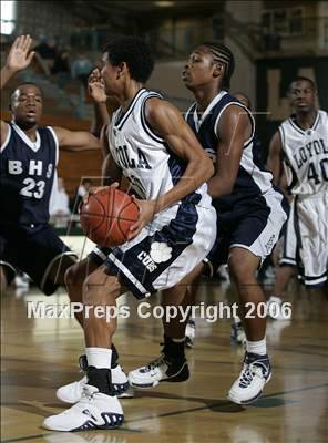 Thumbnail 3 in Bakersfield vs. Loyola (Torrey Pines Holiday Prep Classic) photogallery.
