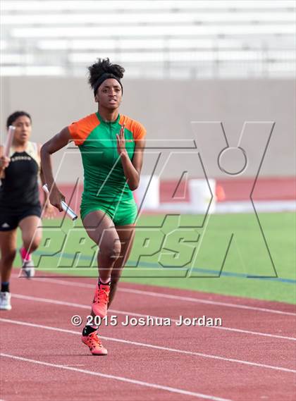 Thumbnail 2 in UIL 5A District Meet (Girls Events) photogallery.