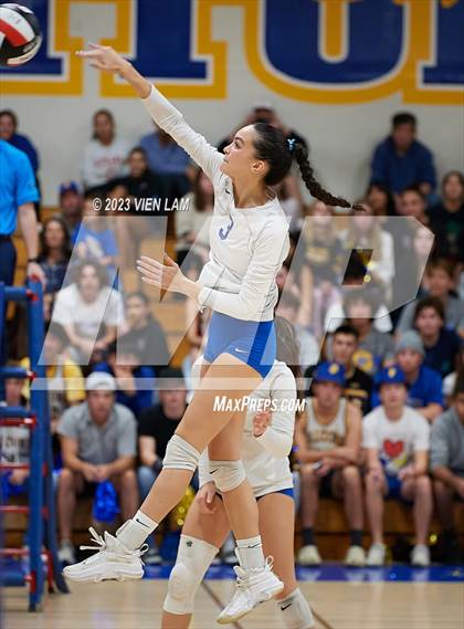 Thumbnail 3 in Marin Catholic vs Foothill (CIF NCS Division 1 Final) photogallery.