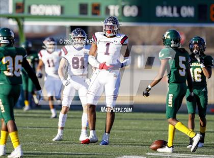 Thumbnail 2 in Ryan vs. Longview (UIL 5A Division 1 Regional Semifinal) photogallery.