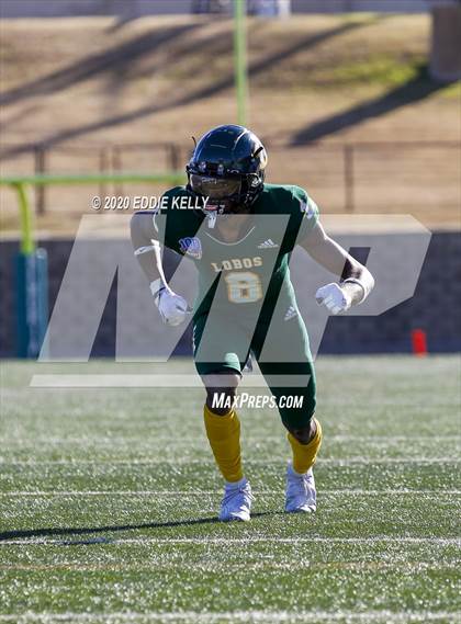 Thumbnail 1 in Ryan vs. Longview (UIL 5A Division 1 Regional Semifinal) photogallery.