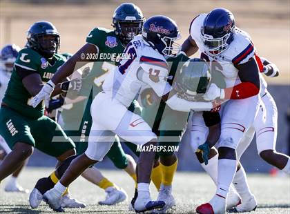 Thumbnail 3 in Ryan vs. Longview (UIL 5A Division 1 Regional Semifinal) photogallery.