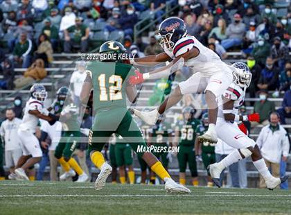 Thumbnail 2 in Ryan vs. Longview (UIL 5A Division 1 Regional Semifinal) photogallery.