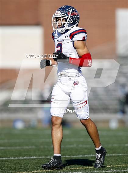 Thumbnail 1 in Ryan vs. Longview (UIL 5A Division 1 Regional Semifinal) photogallery.