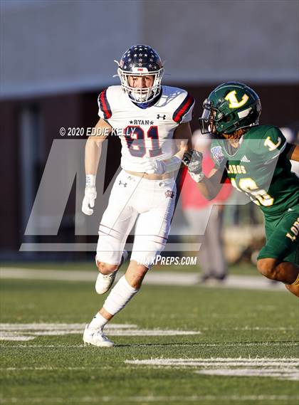 Thumbnail 3 in Ryan vs. Longview (UIL 5A Division 1 Regional Semifinal) photogallery.
