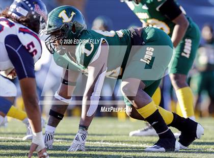Thumbnail 2 in Ryan vs. Longview (UIL 5A Division 1 Regional Semifinal) photogallery.