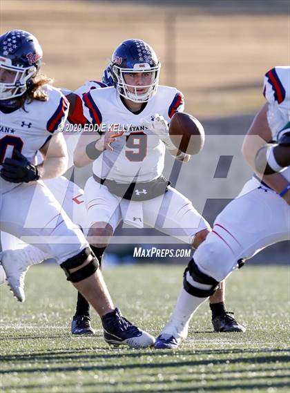 Thumbnail 2 in Ryan vs. Longview (UIL 5A Division 1 Regional Semifinal) photogallery.