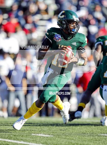 Thumbnail 3 in Ryan vs. Longview (UIL 5A Division 1 Regional Semifinal) photogallery.