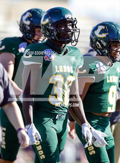 Thumbnail 2 in Ryan vs. Longview (UIL 5A Division 1 Regional Semifinal) photogallery.