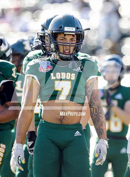 Thumbnail 2 in Ryan vs. Longview (UIL 5A Division 1 Regional Semifinal) photogallery.