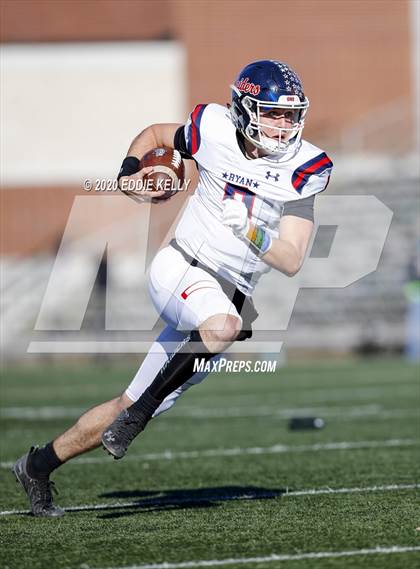 Thumbnail 3 in Ryan vs. Longview (UIL 5A Division 1 Regional Semifinal) photogallery.