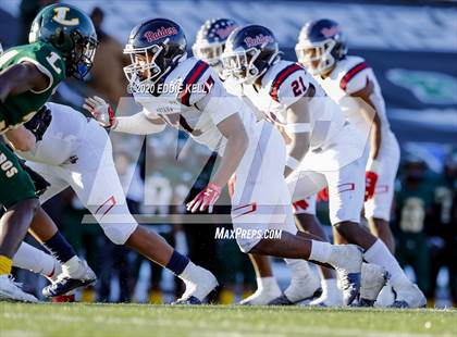 Thumbnail 1 in Ryan vs. Longview (UIL 5A Division 1 Regional Semifinal) photogallery.