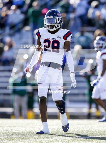 Thumbnail 3 in Ryan vs. Longview (UIL 5A Division 1 Regional Semifinal) photogallery.