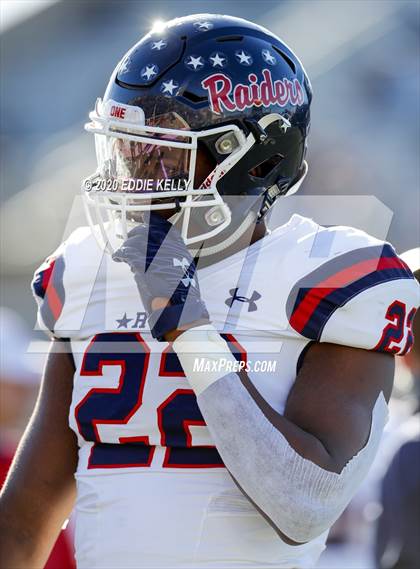 Thumbnail 3 in Ryan vs. Longview (UIL 5A Division 1 Regional Semifinal) photogallery.