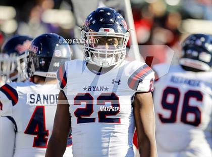 Thumbnail 1 in Ryan vs. Longview (UIL 5A Division 1 Regional Semifinal) photogallery.