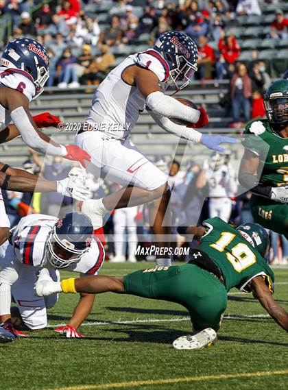 Thumbnail 1 in Ryan vs. Longview (UIL 5A Division 1 Regional Semifinal) photogallery.