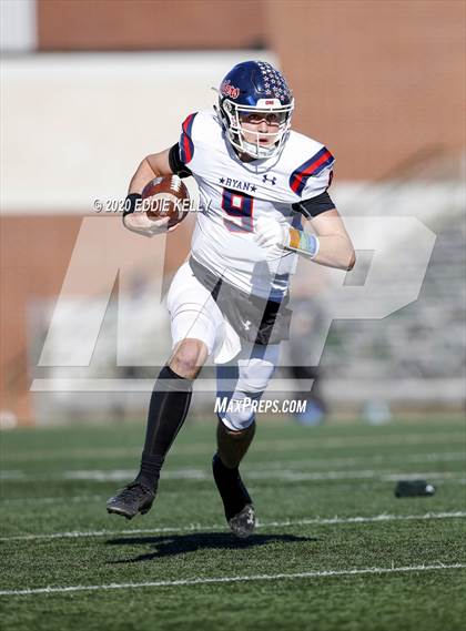 Thumbnail 3 in Ryan vs. Longview (UIL 5A Division 1 Regional Semifinal) photogallery.