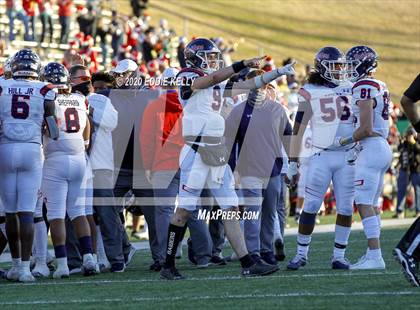 Thumbnail 1 in Ryan vs. Longview (UIL 5A Division 1 Regional Semifinal) photogallery.