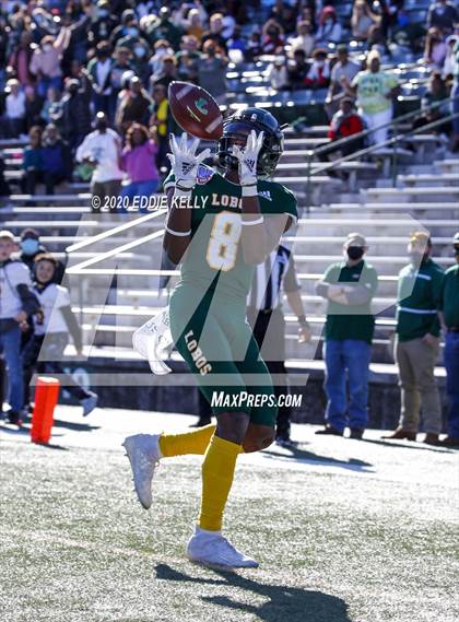 Thumbnail 3 in Ryan vs. Longview (UIL 5A Division 1 Regional Semifinal) photogallery.
