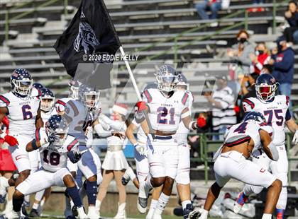 Thumbnail 3 in Ryan vs. Longview (UIL 5A Division 1 Regional Semifinal) photogallery.