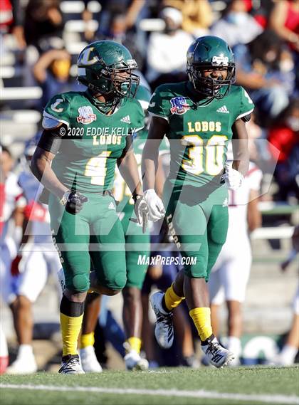 Thumbnail 3 in Ryan vs. Longview (UIL 5A Division 1 Regional Semifinal) photogallery.