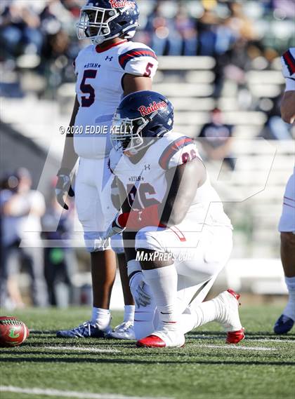 Thumbnail 1 in Ryan vs. Longview (UIL 5A Division 1 Regional Semifinal) photogallery.