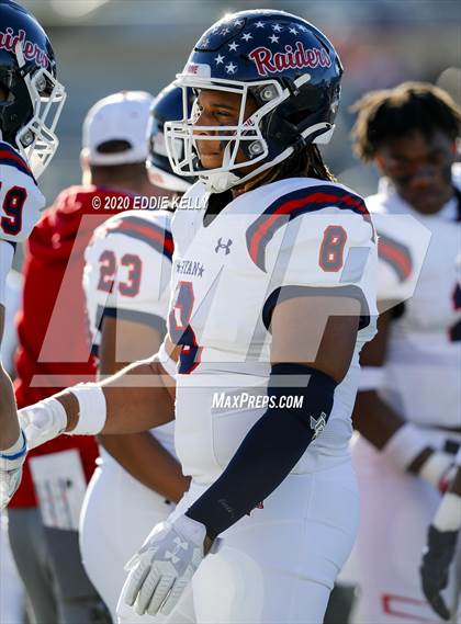Thumbnail 2 in Ryan vs. Longview (UIL 5A Division 1 Regional Semifinal) photogallery.