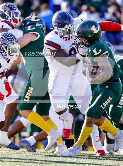 Thumbnail 1 in Ryan vs. Longview (UIL 5A Division 1 Regional Semifinal) photogallery.