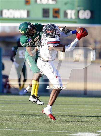 Thumbnail 2 in Ryan vs. Longview (UIL 5A Division 1 Regional Semifinal) photogallery.