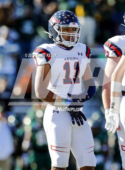 Thumbnail 1 in Ryan vs. Longview (UIL 5A Division 1 Regional Semifinal) photogallery.