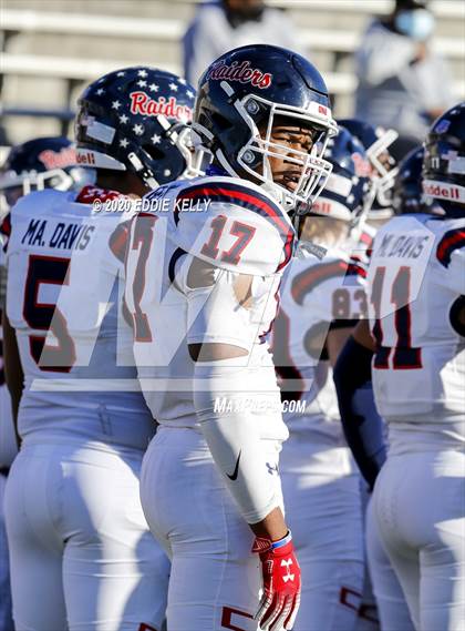 Thumbnail 2 in Ryan vs. Longview (UIL 5A Division 1 Regional Semifinal) photogallery.